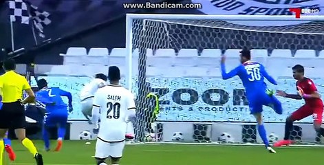 Qatar : Bounedjah buteur puis expulsé