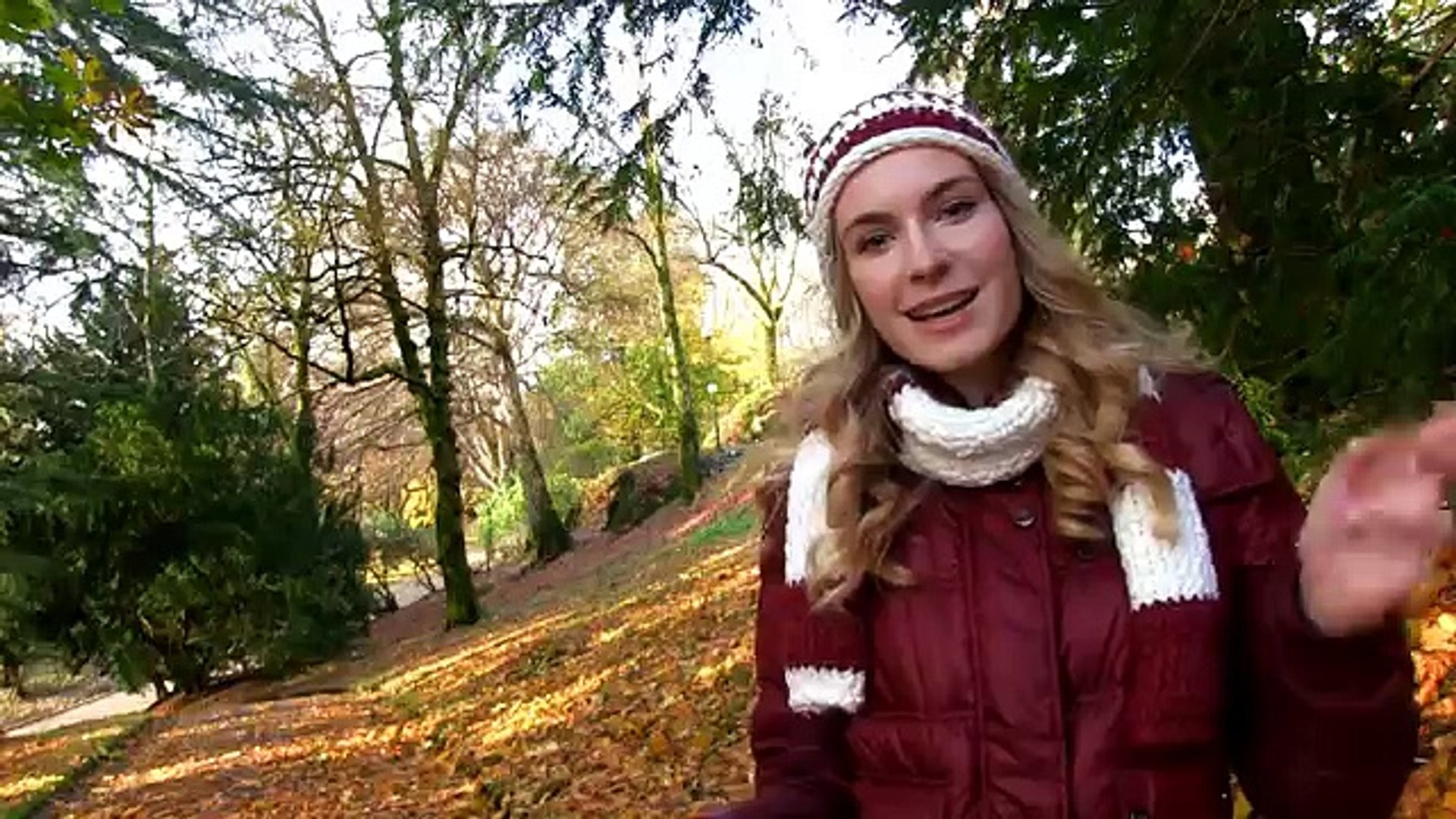 ⁣Knit a Hat! DIY Beanie Hat with Pom Pom + DIY Knitting Loom! Easy for Knitting or Crochet Beginners