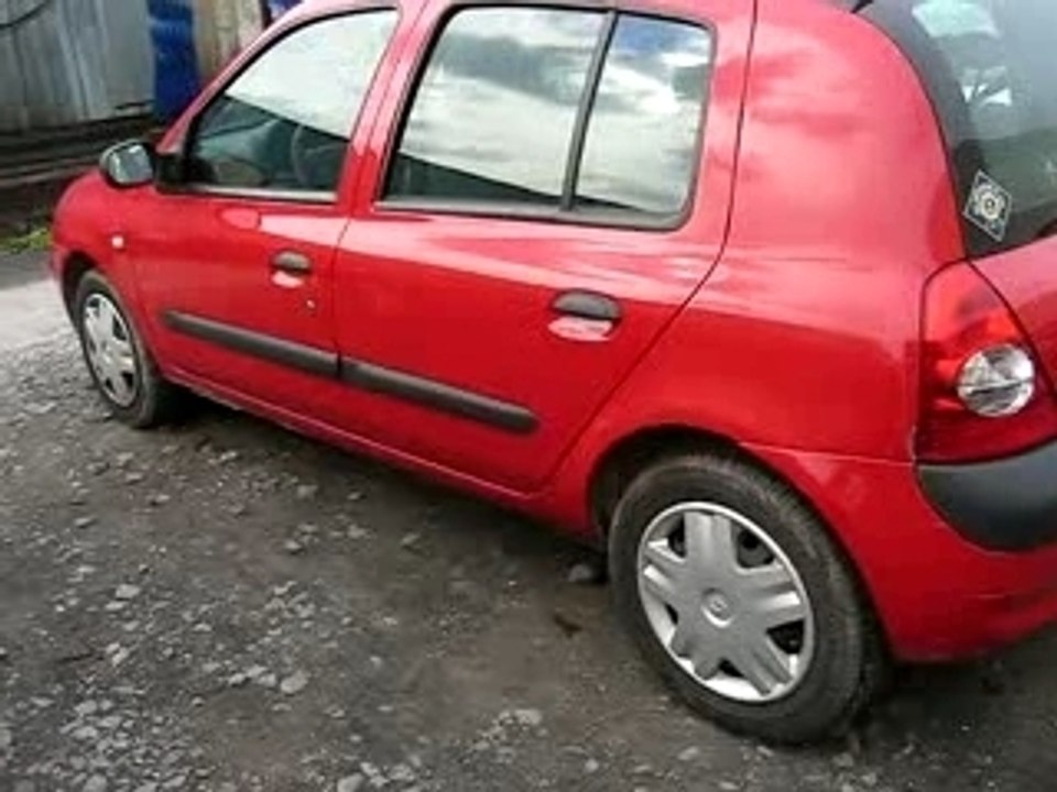 Renault-clio-rouge-1