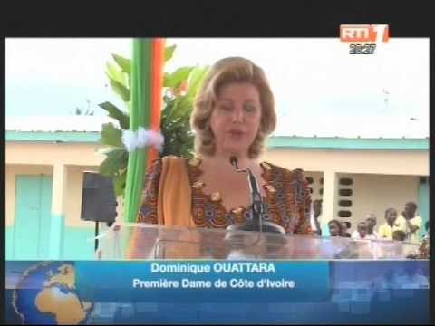 La 1ère dame fait un don de fournitures scolaires aux élèves de la commune de Yopougon