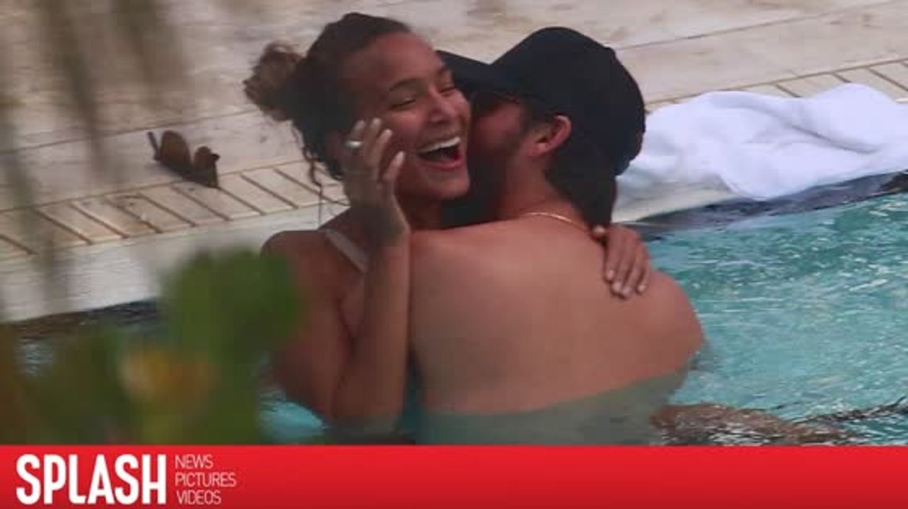 Scott Disick knutscht mit einer Unbekannten in Miami