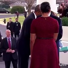 Obama Threw the Gift of Trump and Walk off - Video Dailymotion