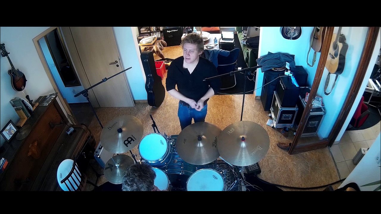 Escalateur - Am Ende (exklusive prettyinnoise.de Premiere)