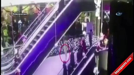 Annesinin kucağından düşen bebek öldü