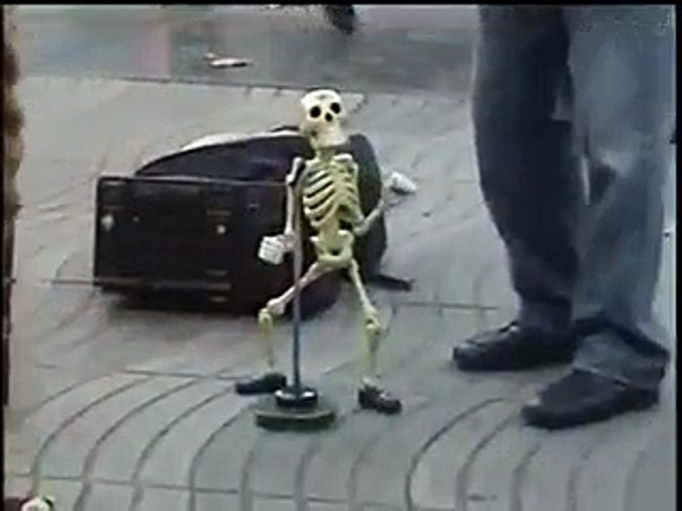 Amazing SCALLETON Puppet art