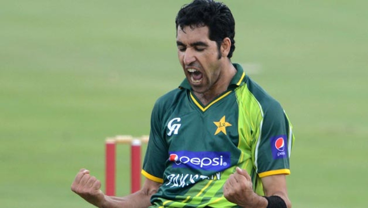 Umer Gul career best bowling 6 wickets vs England