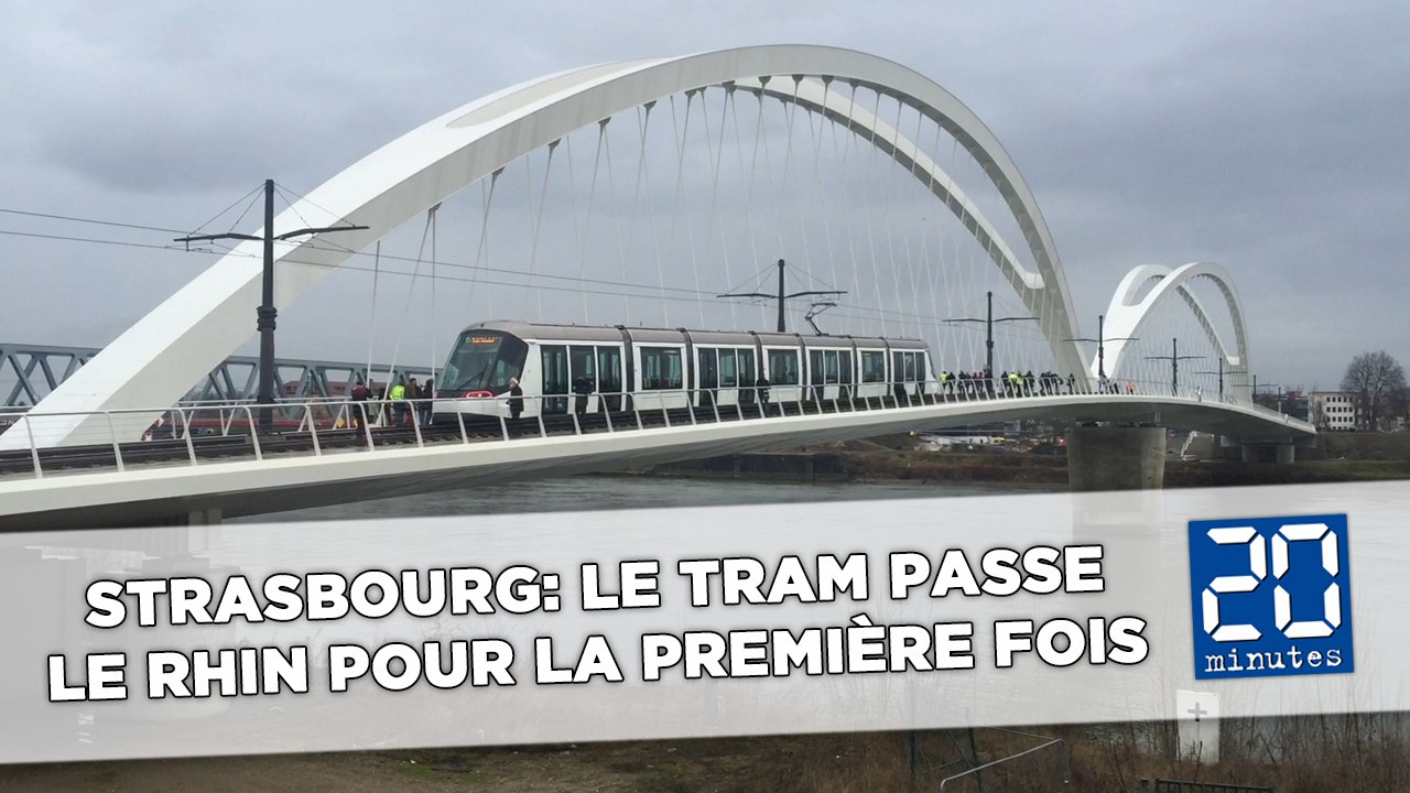 Strasbourg: Le tram passe le Rhin pour la première fois