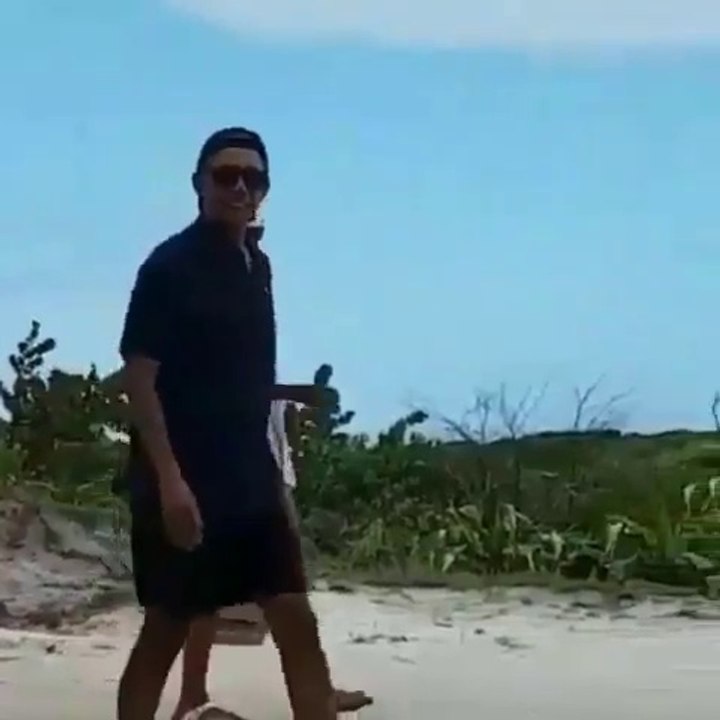 Tongs, c'est la fête des tongs pour Barack et Michelle Obama