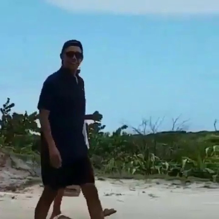 Tongs, c'est la fête des tongs pour Barack et Michelle Obama