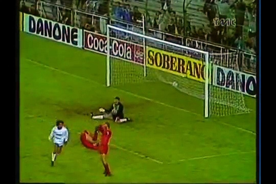 10.11.1988 - 1988-1989 European Champion Clubs' Cup 2nd Round 2nd Leg Real Madrid 3-2 Gornik Zabrze