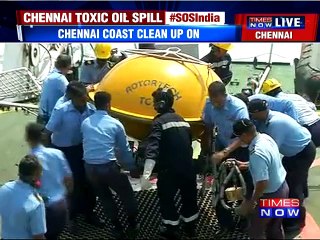 Indian Navy Helps To Clean Chennai Oil Spill