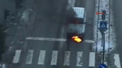 Niğde'de Kırmızı Işıkta Bekleyen Araç Alevlere Teslim Oldu