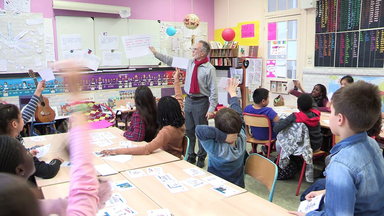 #RéserveCitoyenne : des élèves de CM2 de l'académie de Créteil débattent de la charte de la laïcité