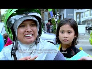 Para Pengendara ini Nekat Menantang Maut dengan Menerobos Palang Kereta Api  - 86