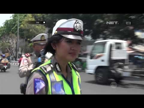86 Penertiban Pelanggar Lalu Lintas di Glodok - Brigadir Herlina