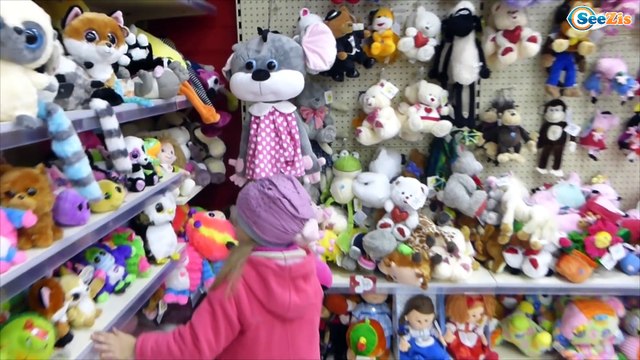 Микки Маус. Ярослава на Шоппинге в магазине игрушек. Игрушки для детей. Tiki Taki Cook