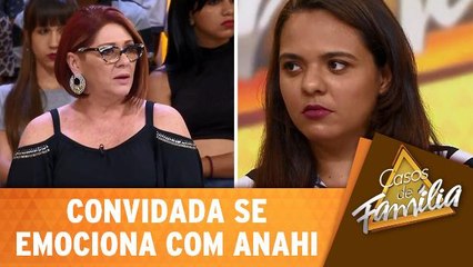Convidada se emociona com as palavras de Anahi
