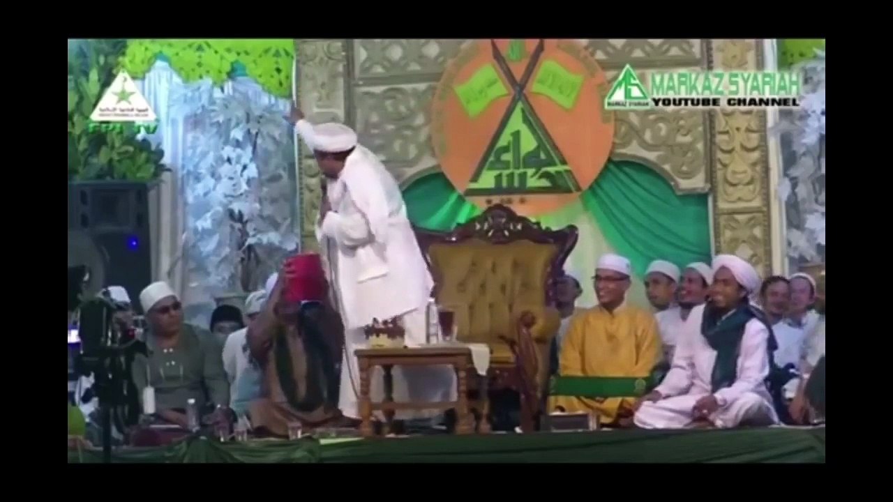 Ketua FPI dan uvuvwevwevwe onyetenyevwe ugwemubwem osas