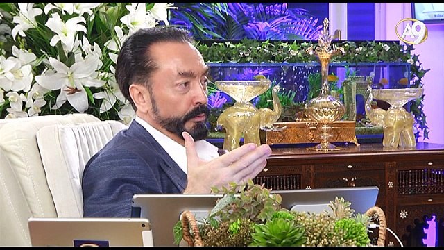 Sn. Recep Tayyip Erdoğan mazlum Anadolu delikanlısı olduğu için İngiliz derin devleti hükümeti devirmek istiyor