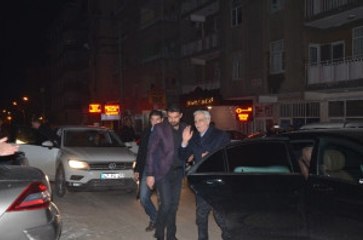 Tahliye Edilen Ahmet Türk Mardin'deki Evine Geldi