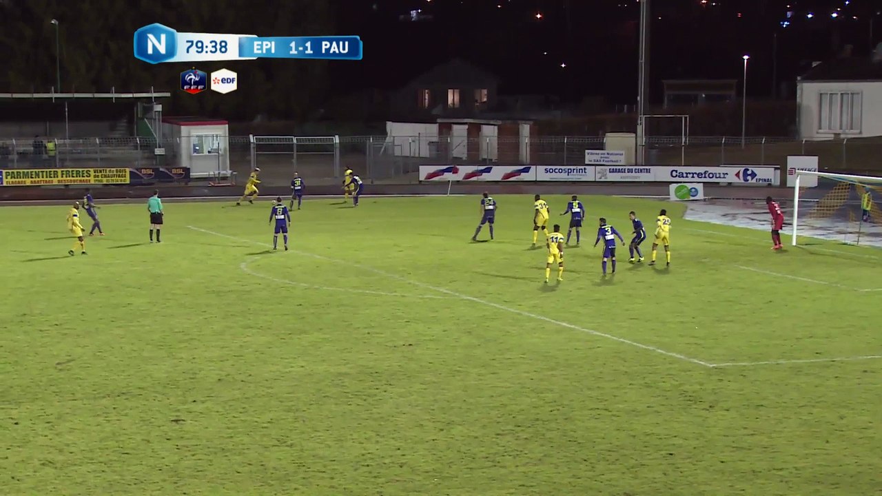 Centre de Guibert dégagé par la défense