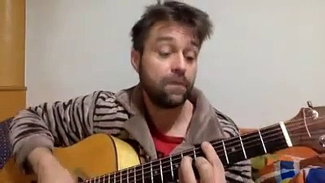 Mike Flowers Pops Wonderwall Cover on Acoustic Guitar - Singalong Insomnia #2