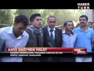 Düğüne katılan komutanlar Kürtçe şarkılarla halay çekti