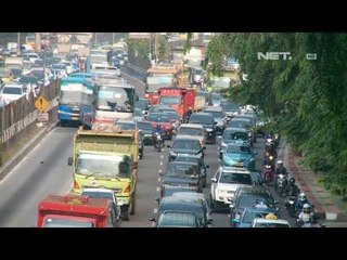 NET17 - Mobil pribadi versus bus Transjakarta