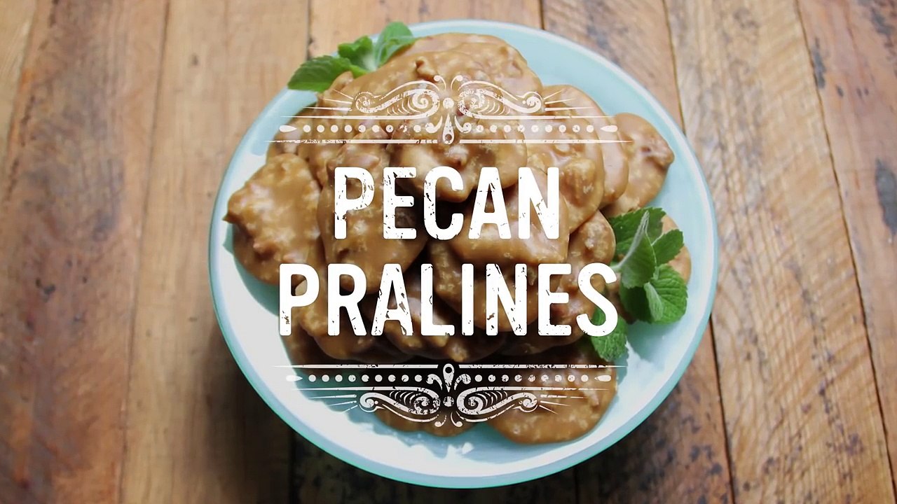 Pecan Pralines Recipe-uqBT_iysUJQ