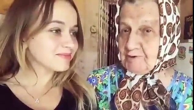 Бабуля жжет