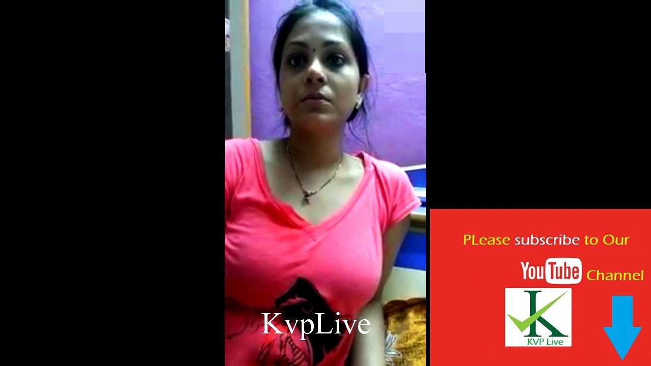 Hot Aunty Talking