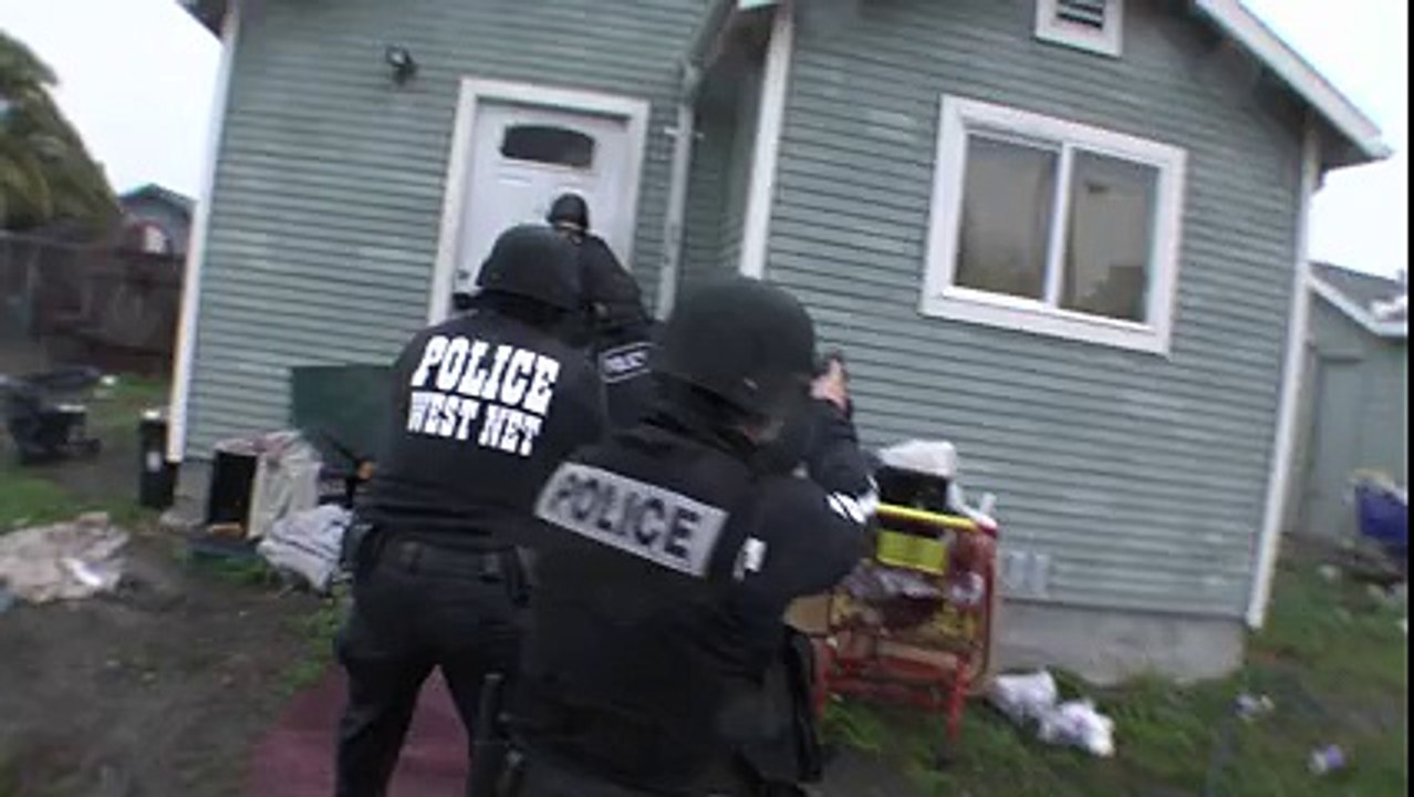 Police Execute Search Warrant in Raid - Toronto Criminal Lawyer - Farjoud Law