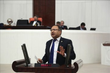 CHP'li Purçu, "900'lü Hatları Aradı" İddiasına Kızıp, Faturasını Paylaştı