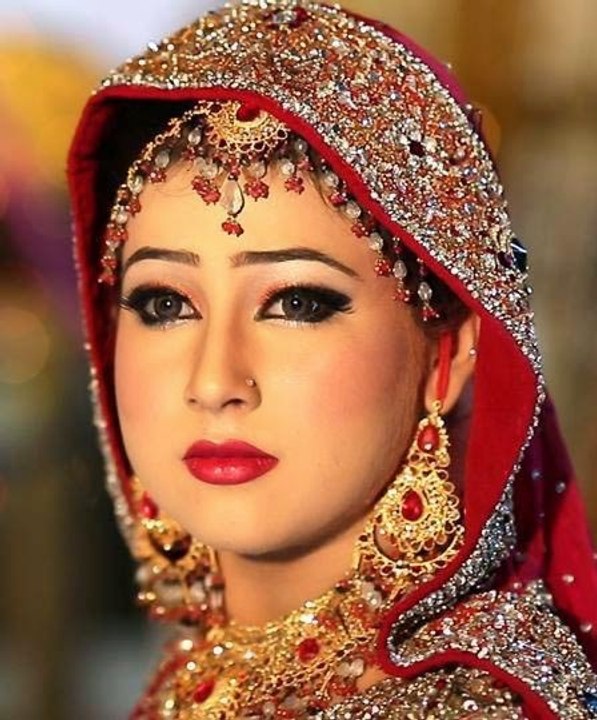 Pashto New Film Song Rahim Shah and Nazia iqbal- BADMASH