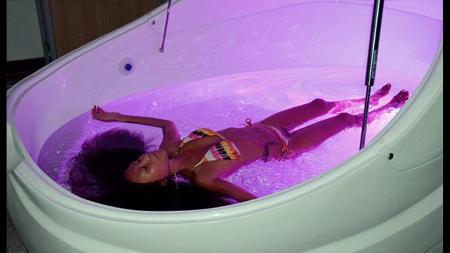 Floatation Therapy Experiences with ExperienceMad