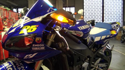 YAMAHA R1 FROM ORIGINAL TO MOTOGp REPLICA STICKERS PROJECT PART 10