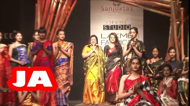 Lakme Fashion Week 2017 | Preity Zinta Walk The Ramp in Desi Look