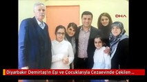 Diyarbakır Demirtaş'ın Eşi ve Çocuklarıyla Cezaevinde Çekilen Fotoğrafı