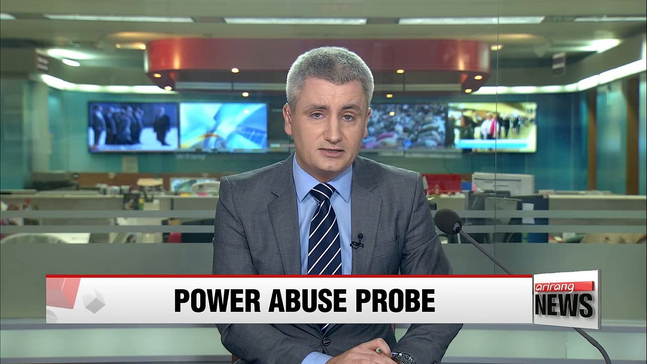 Acting president Hwang Kyo-ahn tightlipped on top office raid request