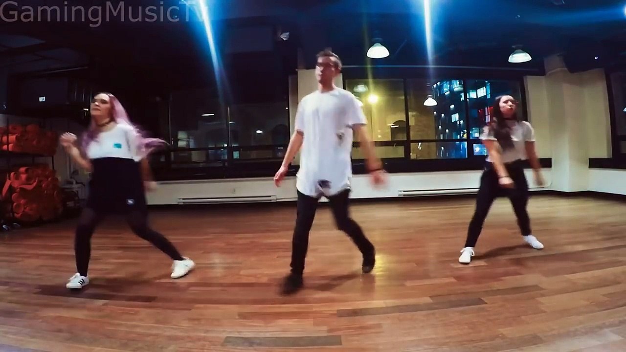 [Electro House] Sunny from the Moon - La La Life  (Shuffle Dance Music Video) [Premiere]-vwl4CvPpgtY