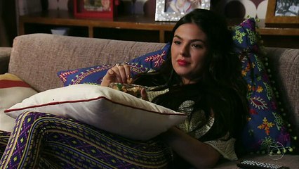 Suelen ve Olenka e Silas se beijando