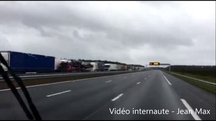 Tempête Leiv : les poids lourds bloqués sur l'A63