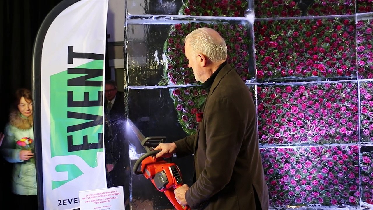 Plus grand bouquet de fleurs givrés au monde à Famiflora