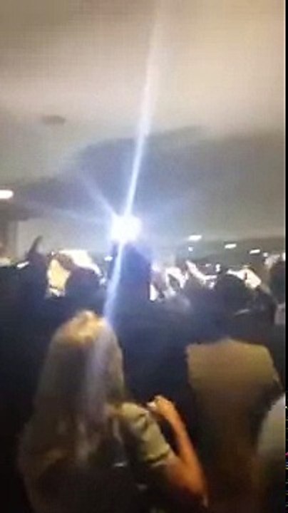 Lula é chamado de ladrão em pleno velório da esposa - Veja