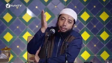 Bolehkah Orang Tua Melihat Aurat Anaknya - DR Khalid Basalamah MA