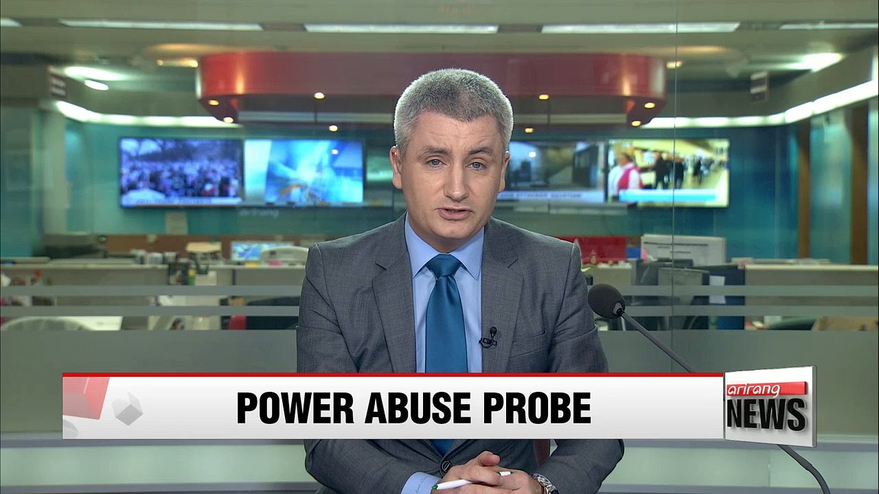 Acting president Hwang Kyo-ahn tightlipped on top office raid request