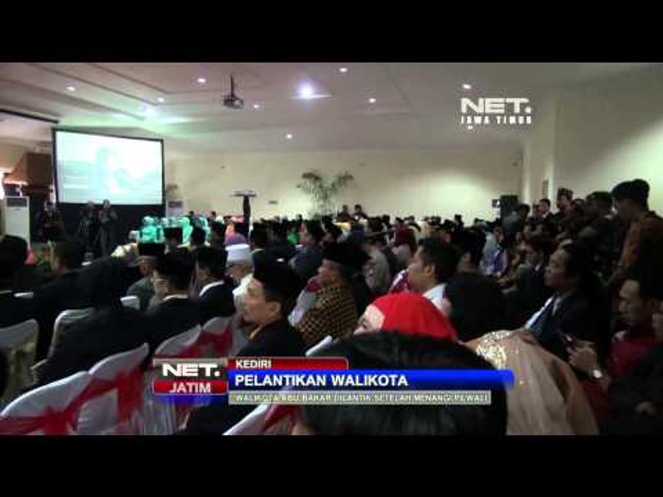 NET JATIM - Walikota Kediri yang terpilih datang ke pelantikan naik motor