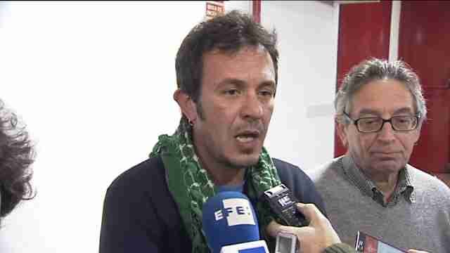 Kichi : No vamos a decidir entre papá y mamá, queremos hablar de política