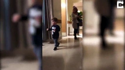 Minik Adamın Kardeşi ile İlk Buluşması