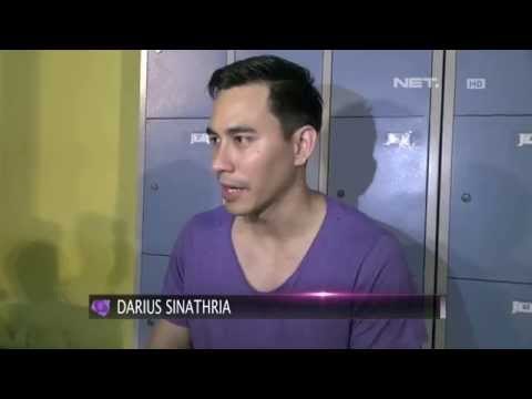 Meski Cedera, Darius Sinathrya Tetap Bermain Bola